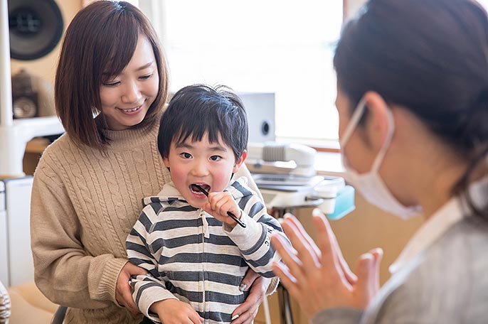 親子への治療相談・ブラッシング指導